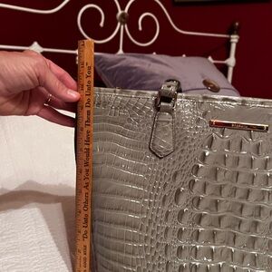 Stylish Gray Crocodile Embossed Tote